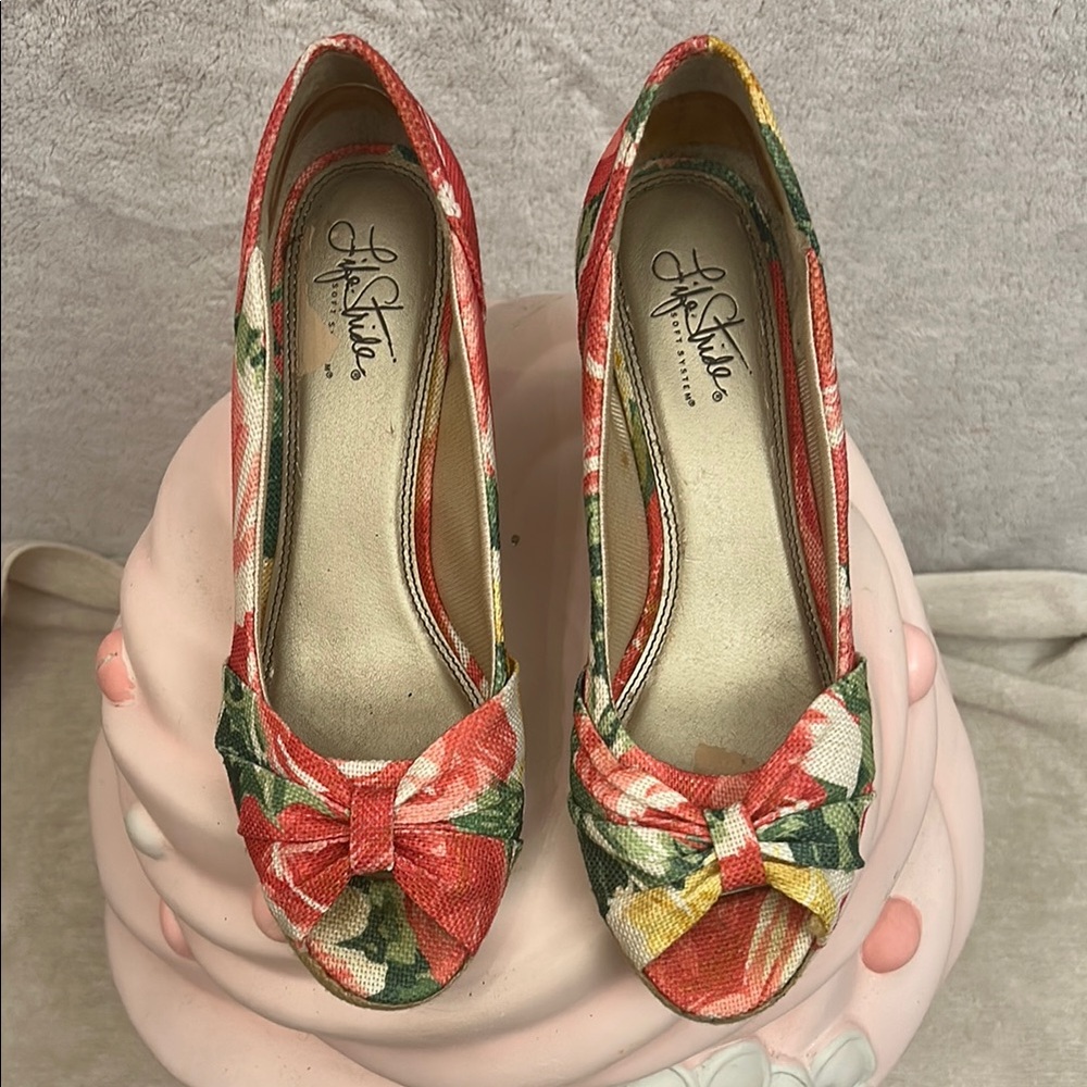 Life Stride Espadrilles in Green and Pink with Bow Detail